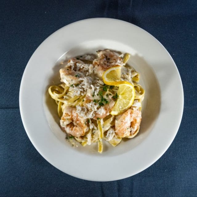 Gamberetti E Granchi Alfredo.